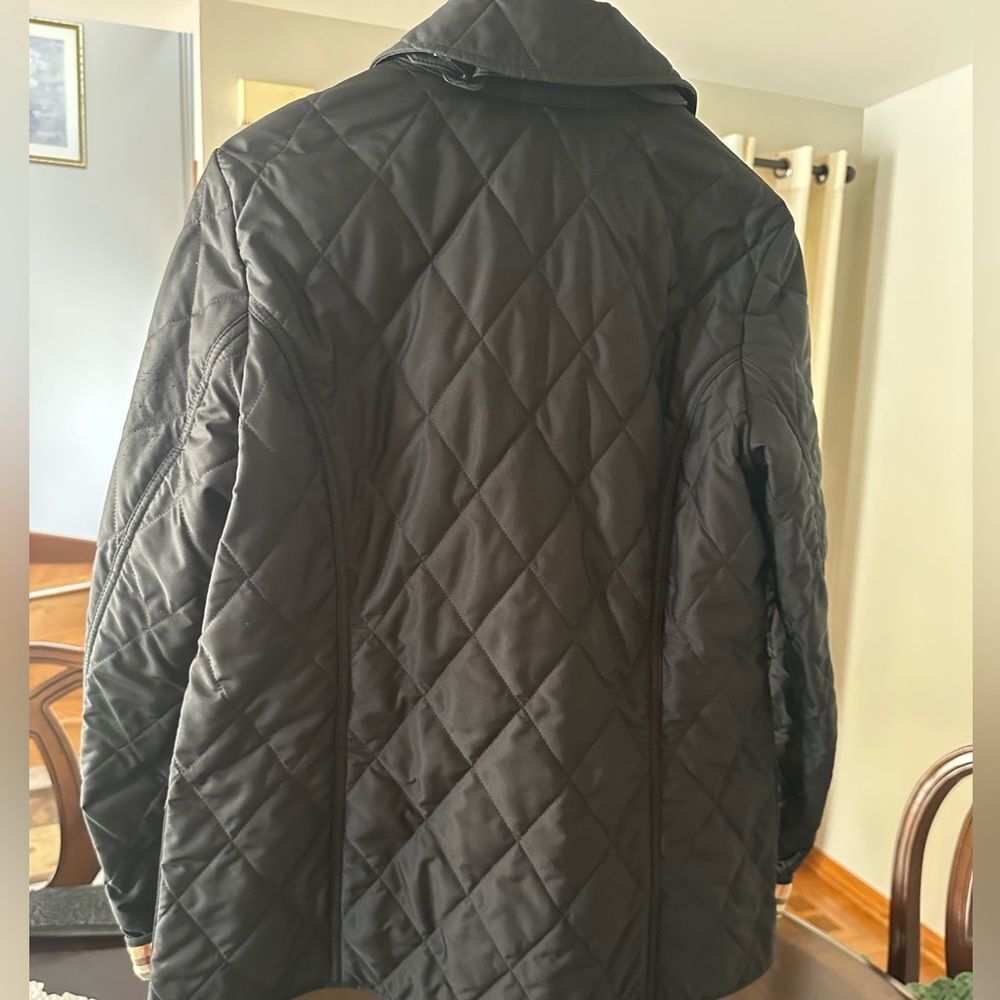 Burberry Black Utility Jacket with Quilted Design - Picture 5 of 10